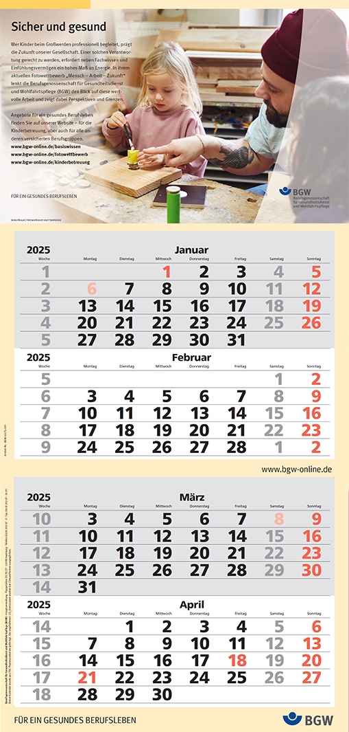 Abbildung des 4-Monatskalenders 2025. Im oberen Teil ein Foto, auf dem ein Erwachsener und ein Kind abgebildet sind. Das Kind hält einen Pinsel in der Hand. Im unteren Teil ein Kalendarium.